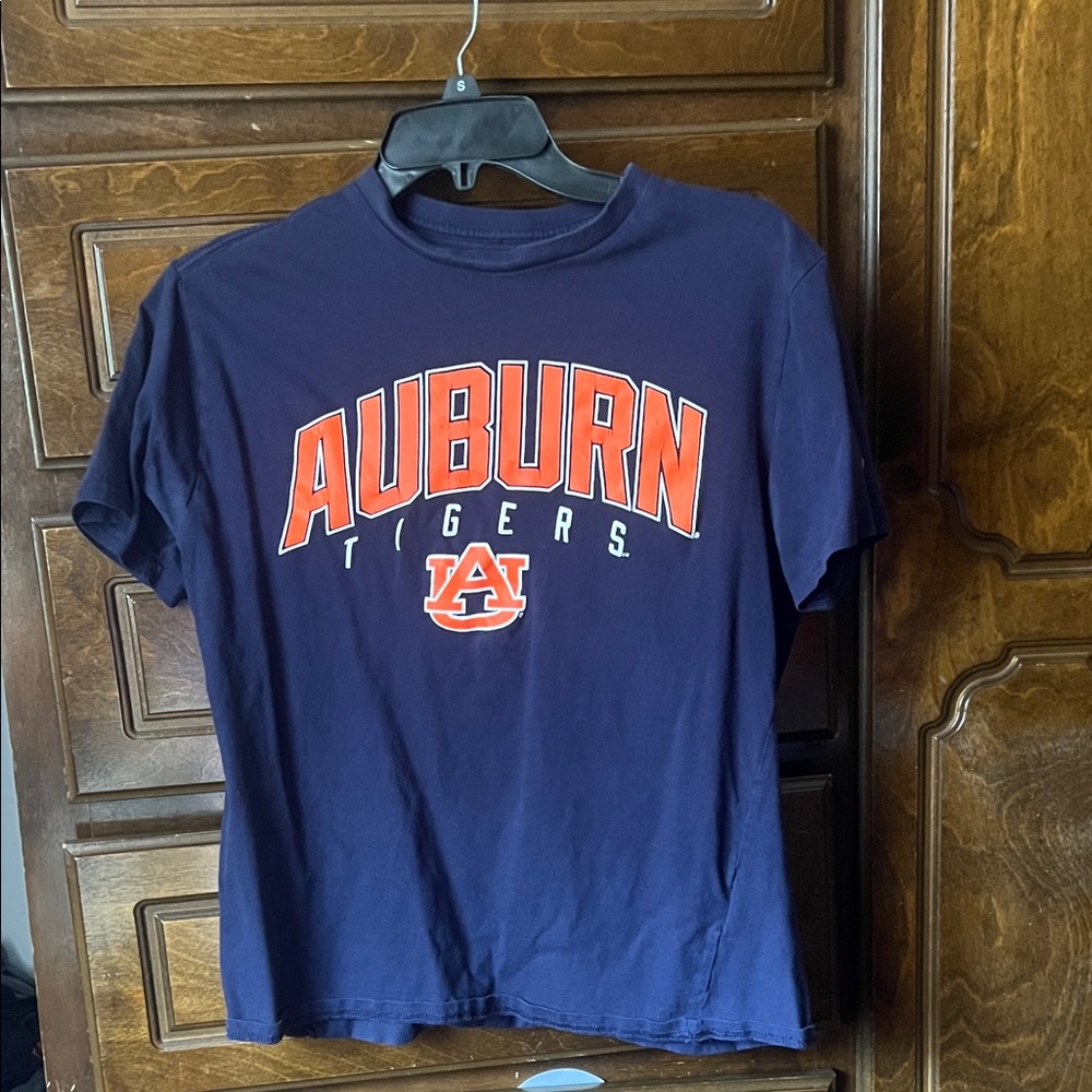 Auburn t